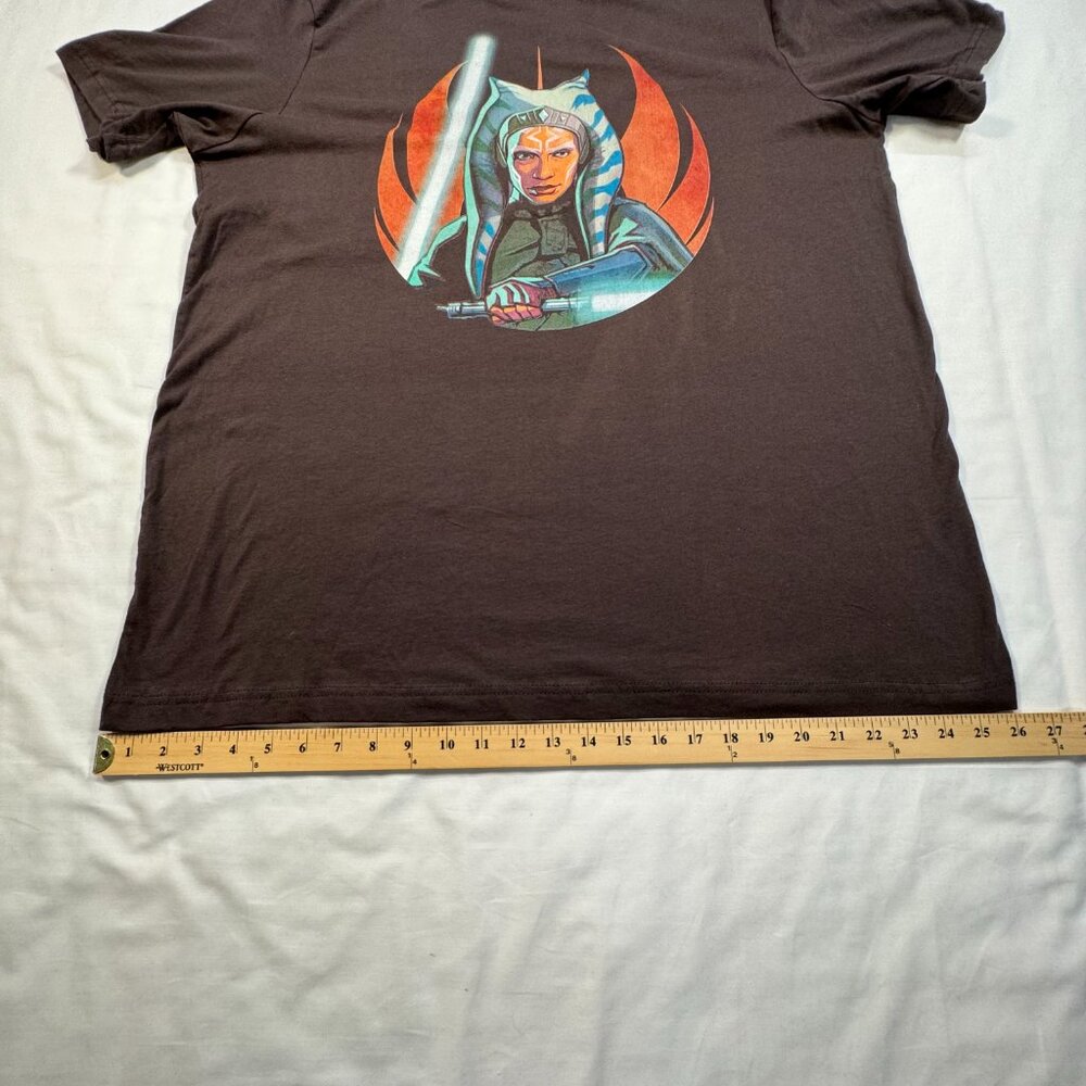 Star Wars Ahsoka Light Sabor Shirt Mens 2XL Brown Cotton Galaxy's Edge - Picture 7 of 12